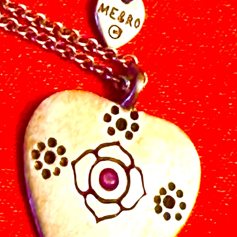 WOW POSHMARK - Authentic Me & Ro 
Garnet & Sterling Silver Charm Necklace